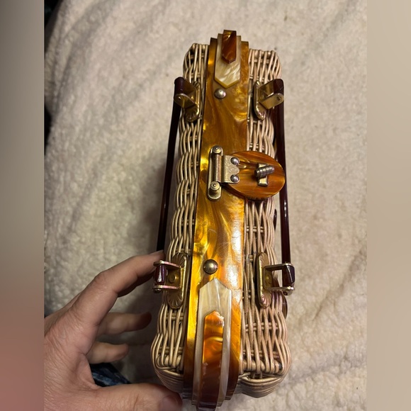 NOS Vintage Mid Century Wicker and Lucite bag British Hong Kong - Picture 8 of 14